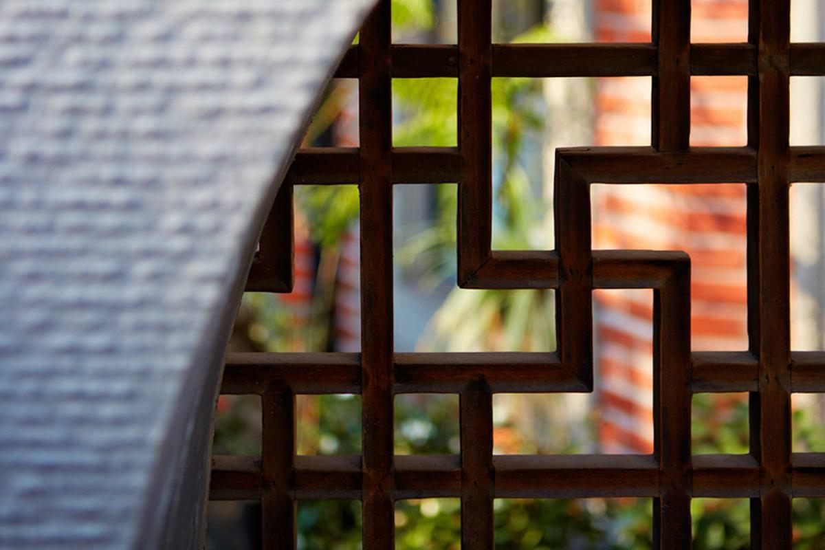 Le Meridien Putrajaya Exteriér fotografie A Chinese window